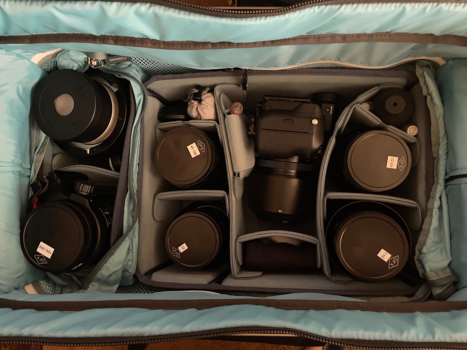 Shimoda Carry-On Roller v2, Premium Outdoor Photography Travel Case with 100mm All-Terrain Wheels, Doctor Bag Opening, Modular Core Unit Compatibility, Tripod Pockets, Black customer photo 1