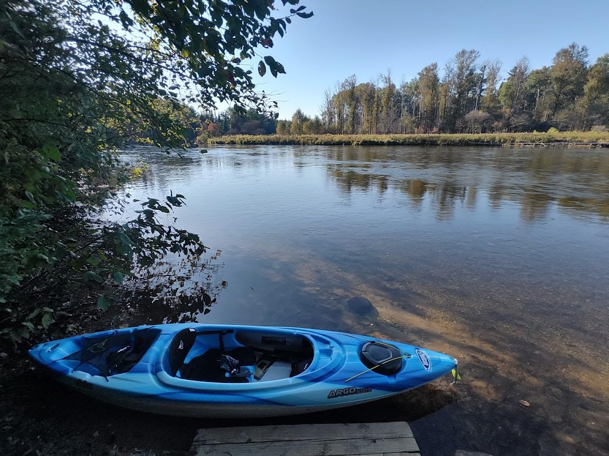 Pelican Argo 100X - Recreational Sit in Kayak - Lightweight Patented Ram-X Material - Ergoform Seating System - 10 ft customer photo 1