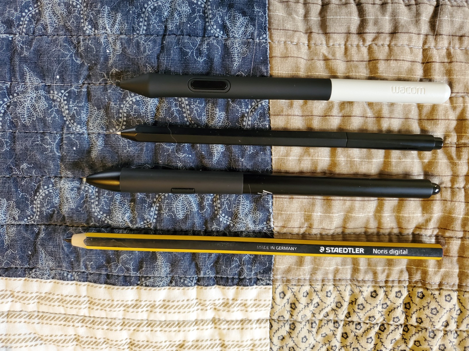 Wacom One Pen, for Wacom One 12, 13 & 14 | Cordless and Battery Free, programmable pen button puts shortcuts at your fingertips customer photo 1