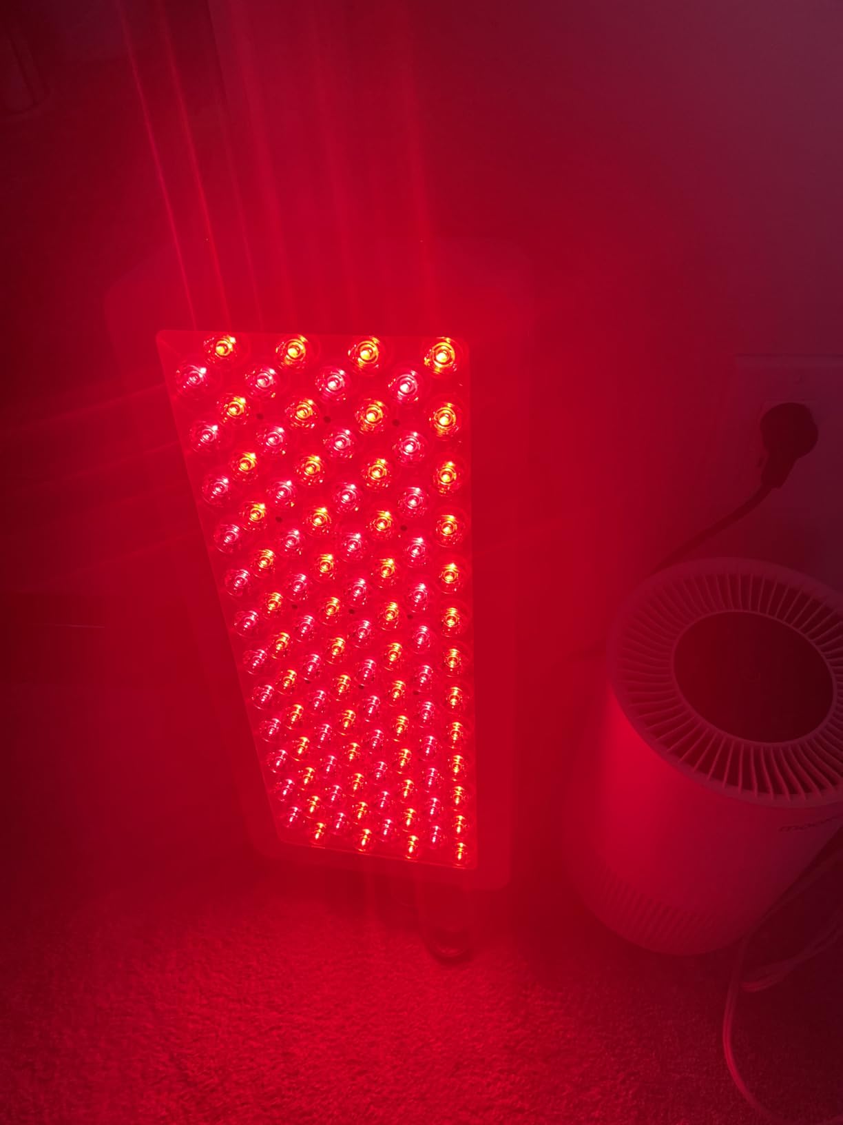 BestQool Red Light Therapy Panel, 4 Wavelengths Infrared for Body, 160W | 630-940nm Red and Infrared Light Therapy, 100 LEDs Elite Grade Dual Chip, High Power LED Light Lamp, Modular Design customer photo 2