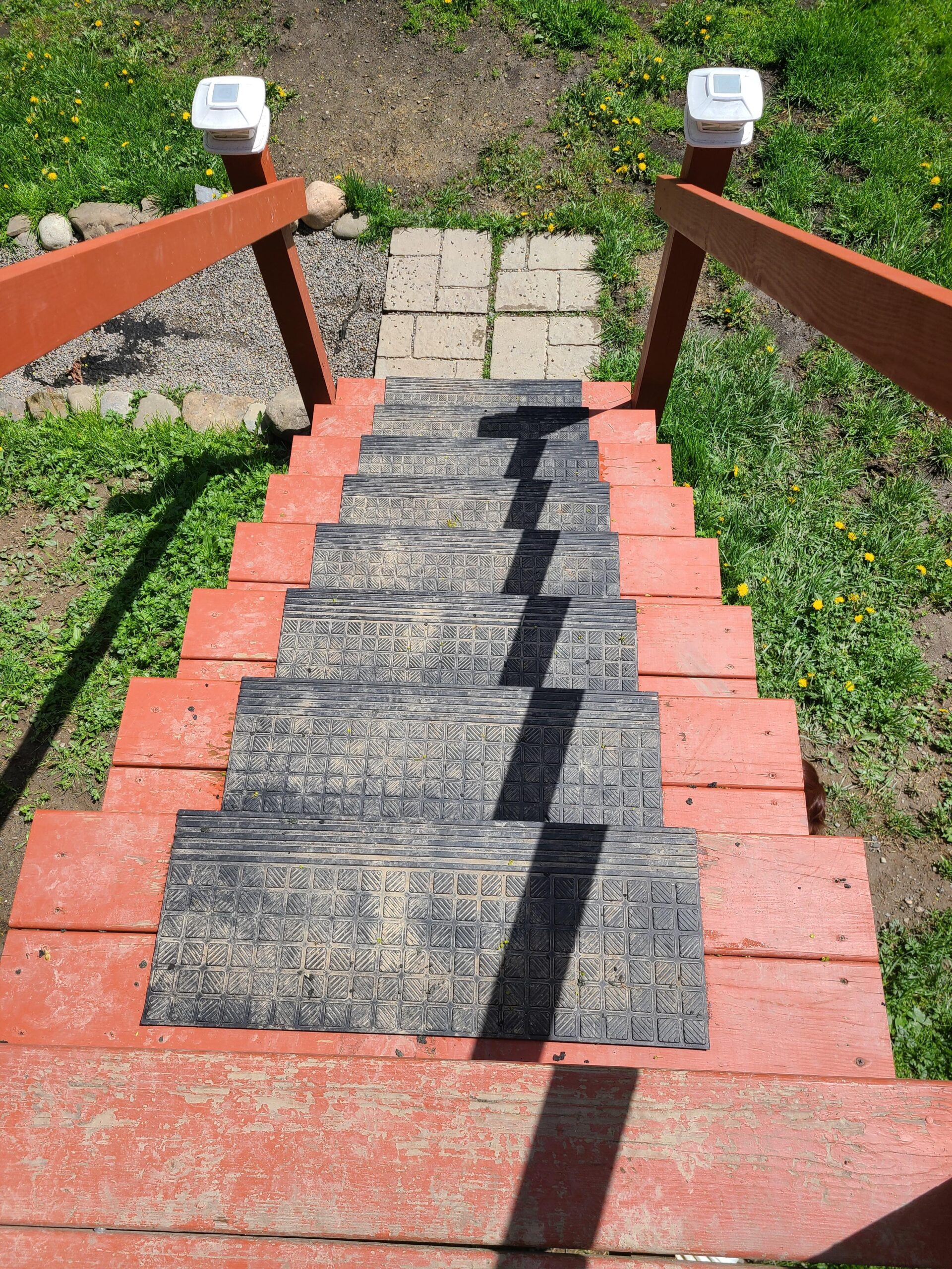 Ottomanson Outdoor Rubber Stair Treads - Scroll Latice Heavy-Duty Non-Slip Stair Mats, Pack of 5 customer photo 1