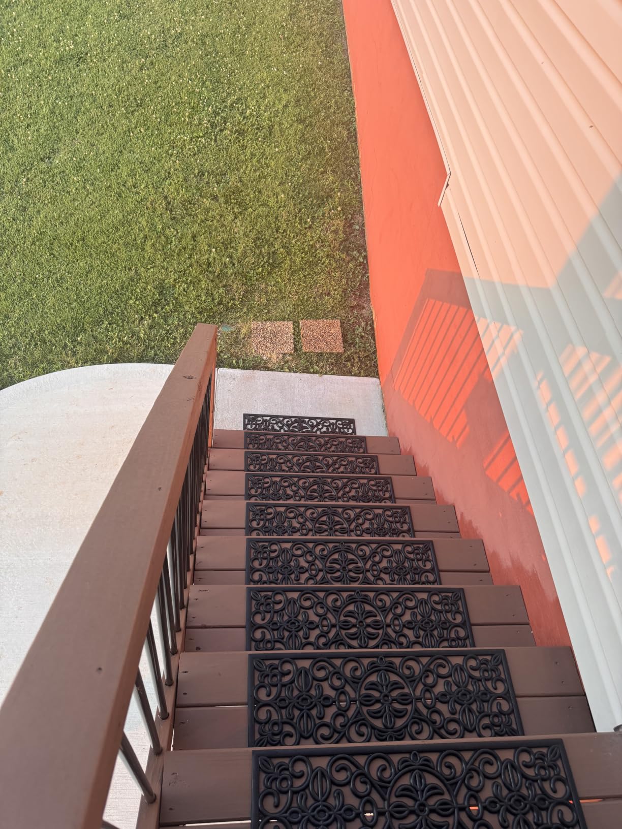 Ottomanson Outdoor Rubber Stair Treads - Scroll Latice Heavy-Duty Non-Slip Stair Mats, Pack of 5 customer photo 2