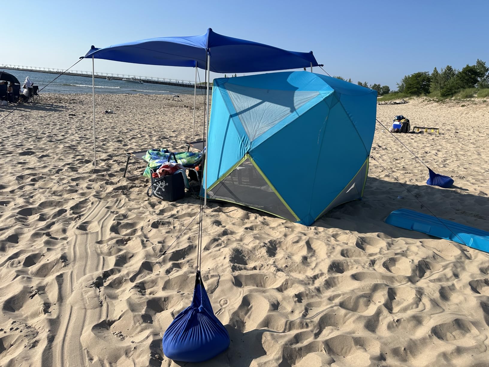 UMARDOO Family Beach Tent Canopy Sun Shade Portable 10x10FT, Large Wind Resistance Beach Sun Shelter Easy Setup with Packable Carry Bag for Outdoor Travel UPF 50+ (Blue) customer photo 1