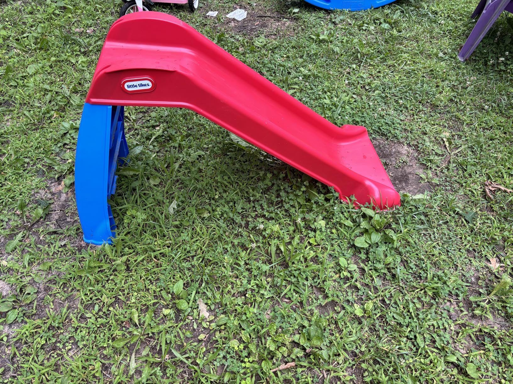 Little Tikes Light-Up First Slide for Kids Indoors/Outdoors, Red customer photo 1