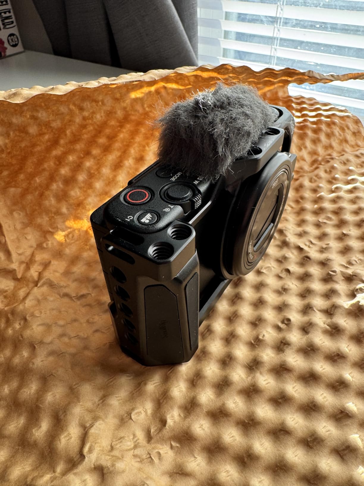SMALLRIG Camera Cage for Sony ZV-1 II/ZV-1F/ZV-1 with Silicone Grip and Cold Shoe Mount customer photo 2