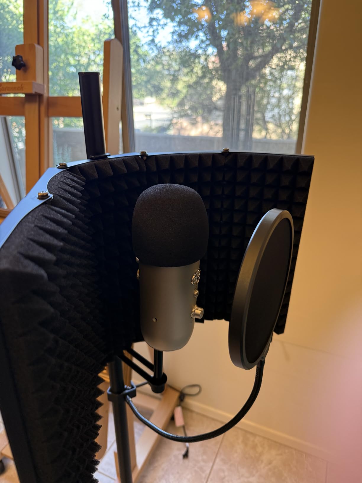 Aokeo Microphone Isolation Shield, Foldable Mic Shield with Triple Sound Insulation, Reflection Filter with 3/8