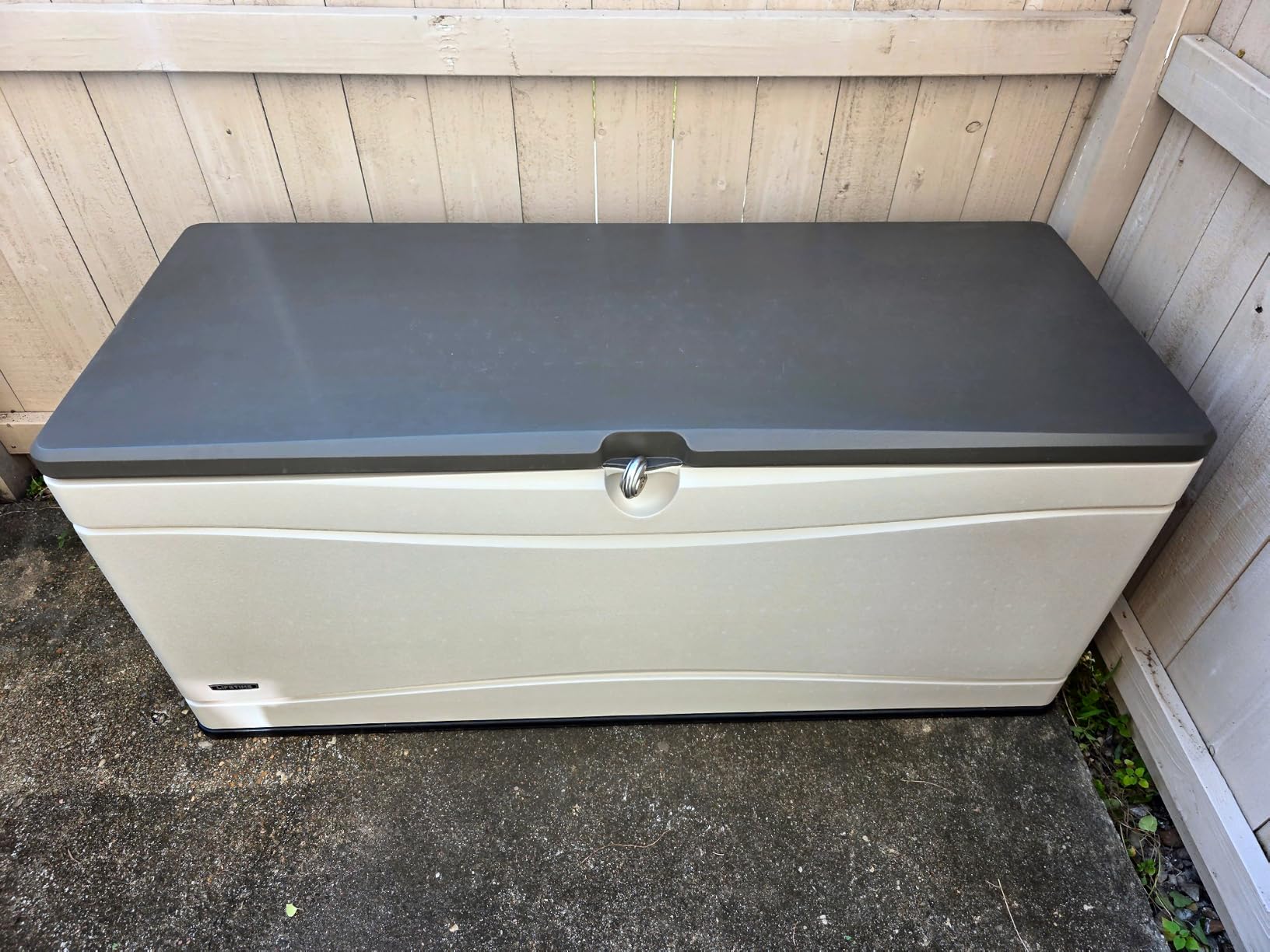 LIFETIME Outdoor Storage Deck Box, 130 Gallon, Arctic White, Lockable, UV-Protected, for Decks and Marine Docks customer photo 1