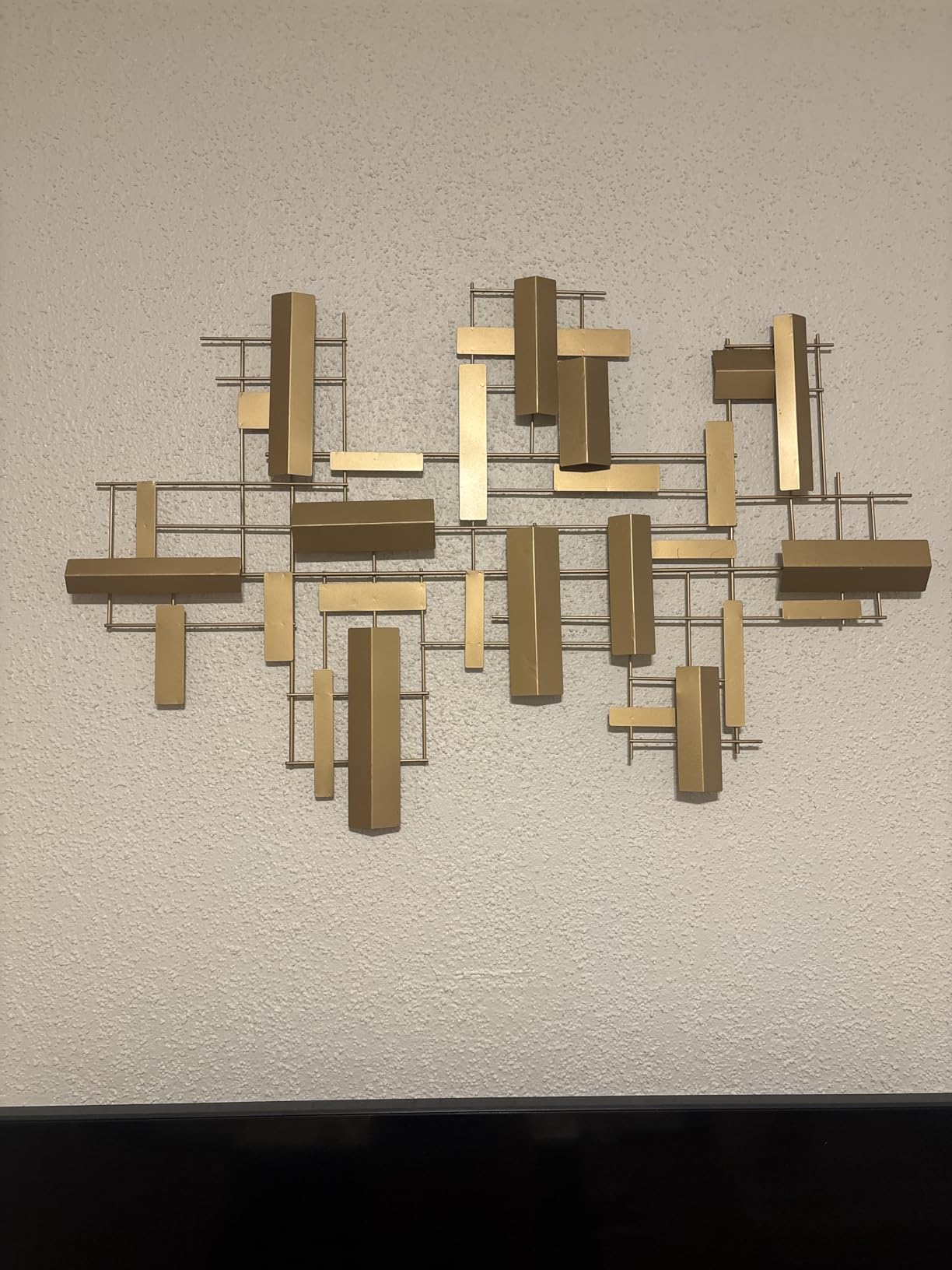 CosmoLiving by Cosmopolitan Metal Geometric Home Wall Decor 3D Stripe Wall Sculpture, Wall Art 36
