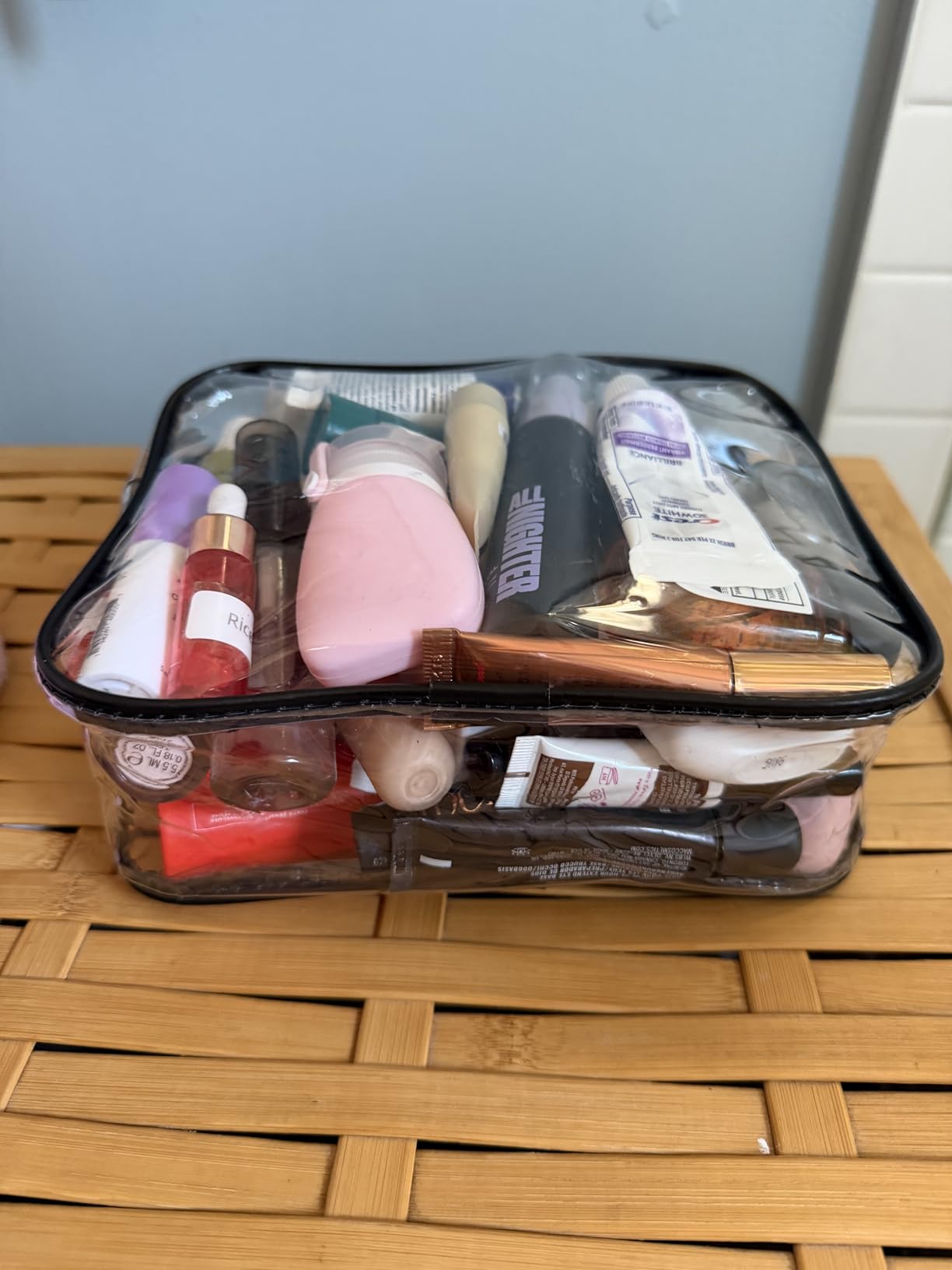 BAGSMART Toiletry Bag Hanging Travel Makeup Organizer with TSA Approved Transparent Cosmetic Bag Makeup Bag for Full Sized Toiletries, Medium-Blue customer photo 1