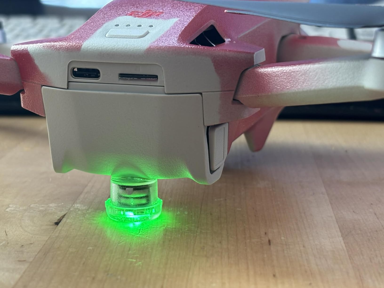 4Pcs Drone Strobe Lights, Anti Collision Light for Drone Night Flying, Universal Quick Flash LED Navigation Light Kit customer photo 1