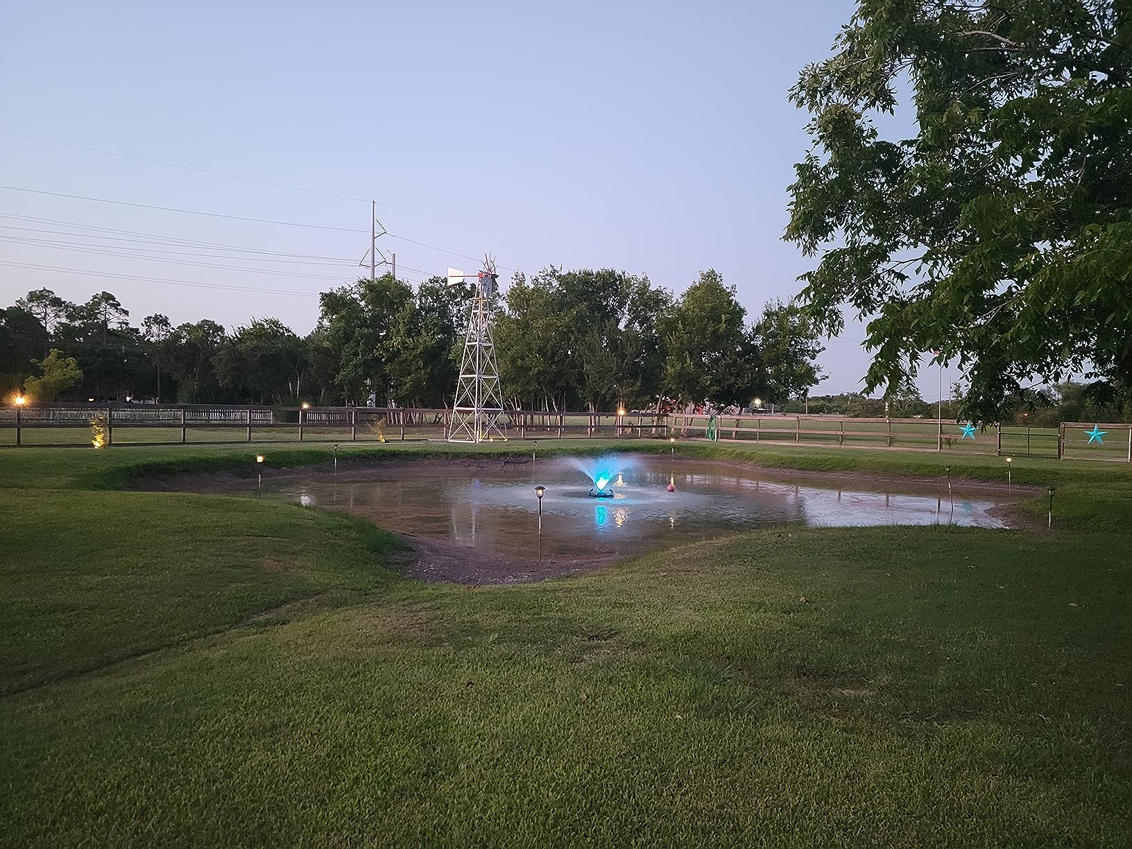 1/4 HP Floating Fountain & Aerator for Ponds and Lakes with 100 ft Cord | 3,000 GPH, 9 spray patterns, Color-changing LED lights, Energy-efficient 192W Pump customer photo 1