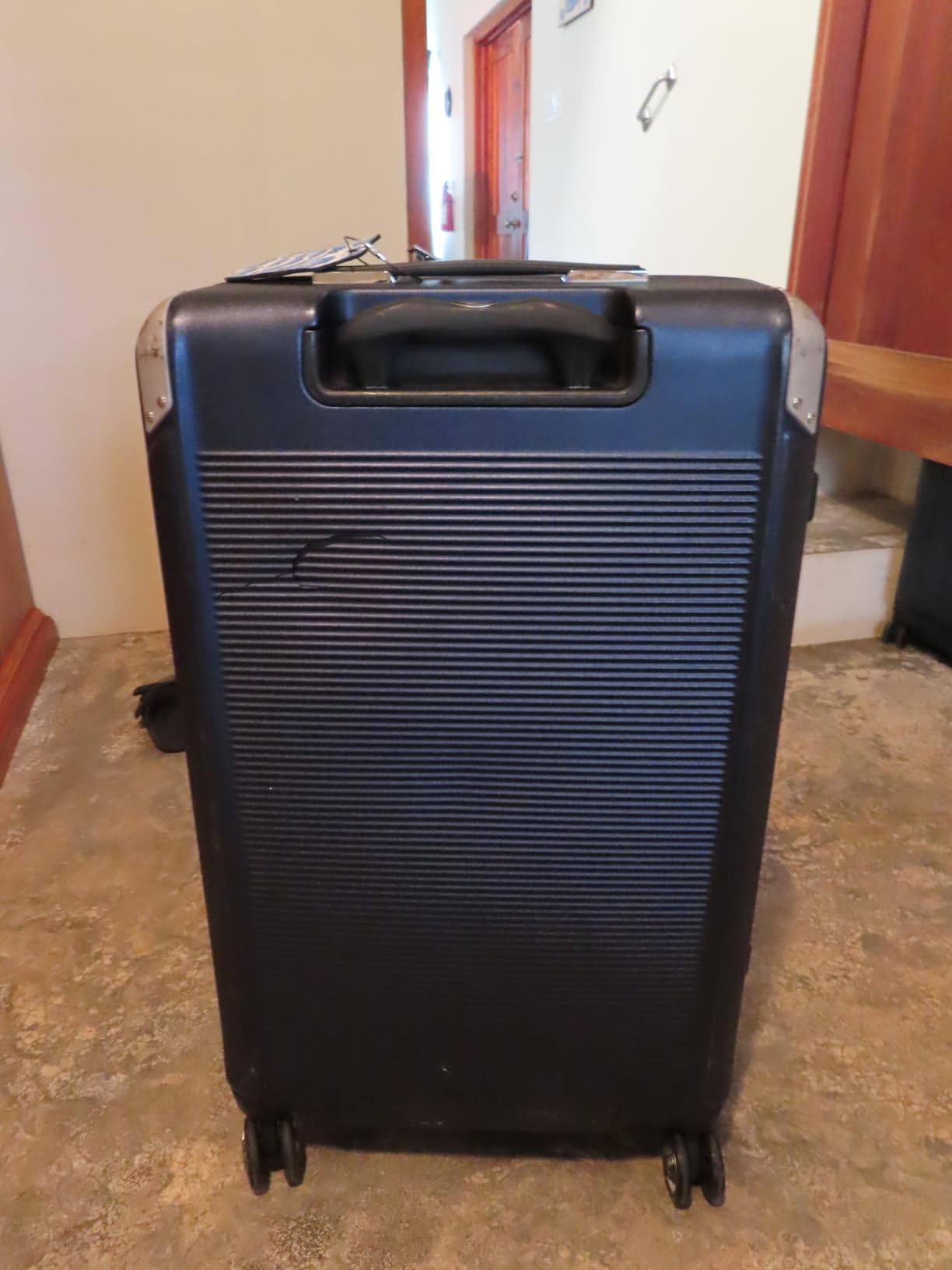 Travelpro Platinum Elite Hardside Checked Luggage, True Navy, 28-Inch customer photo 2