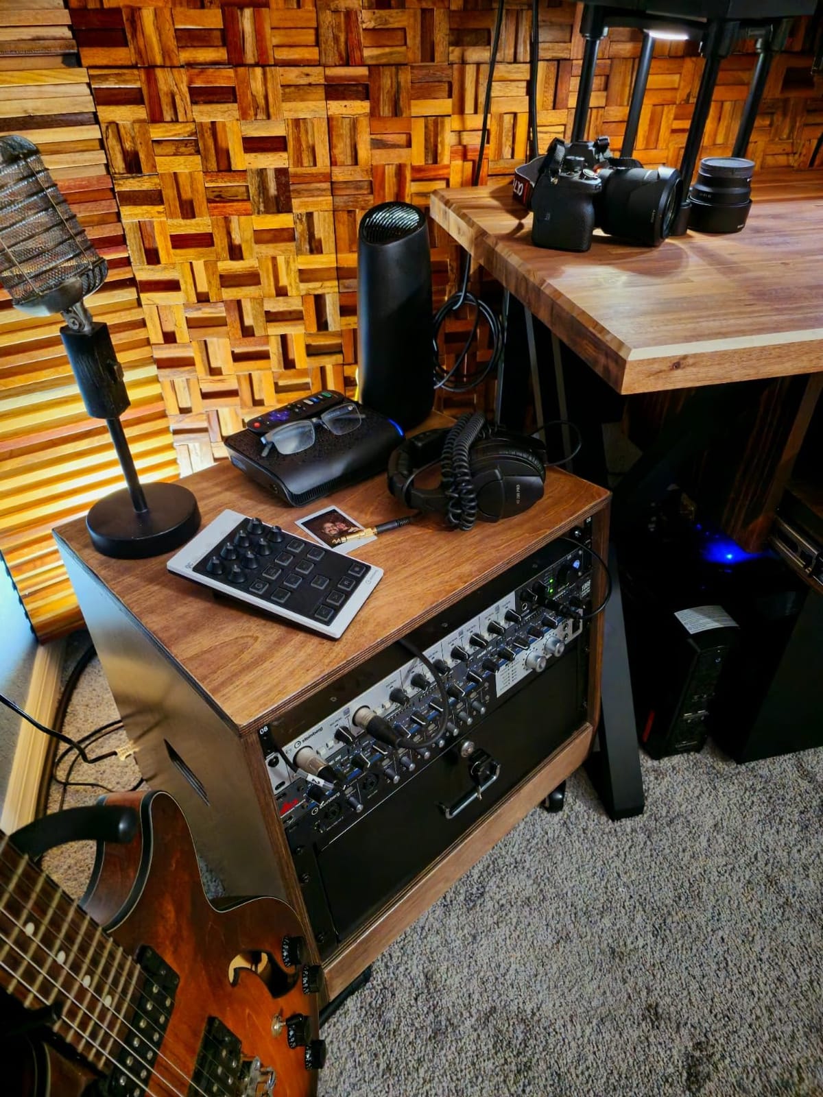 Sound Town DIY Solid Baltic Birch Plywood Slanted 12U Studio Rack, Weathered Brown, Rubber Feet, Casters (SDRK-12TB) customer photo 2