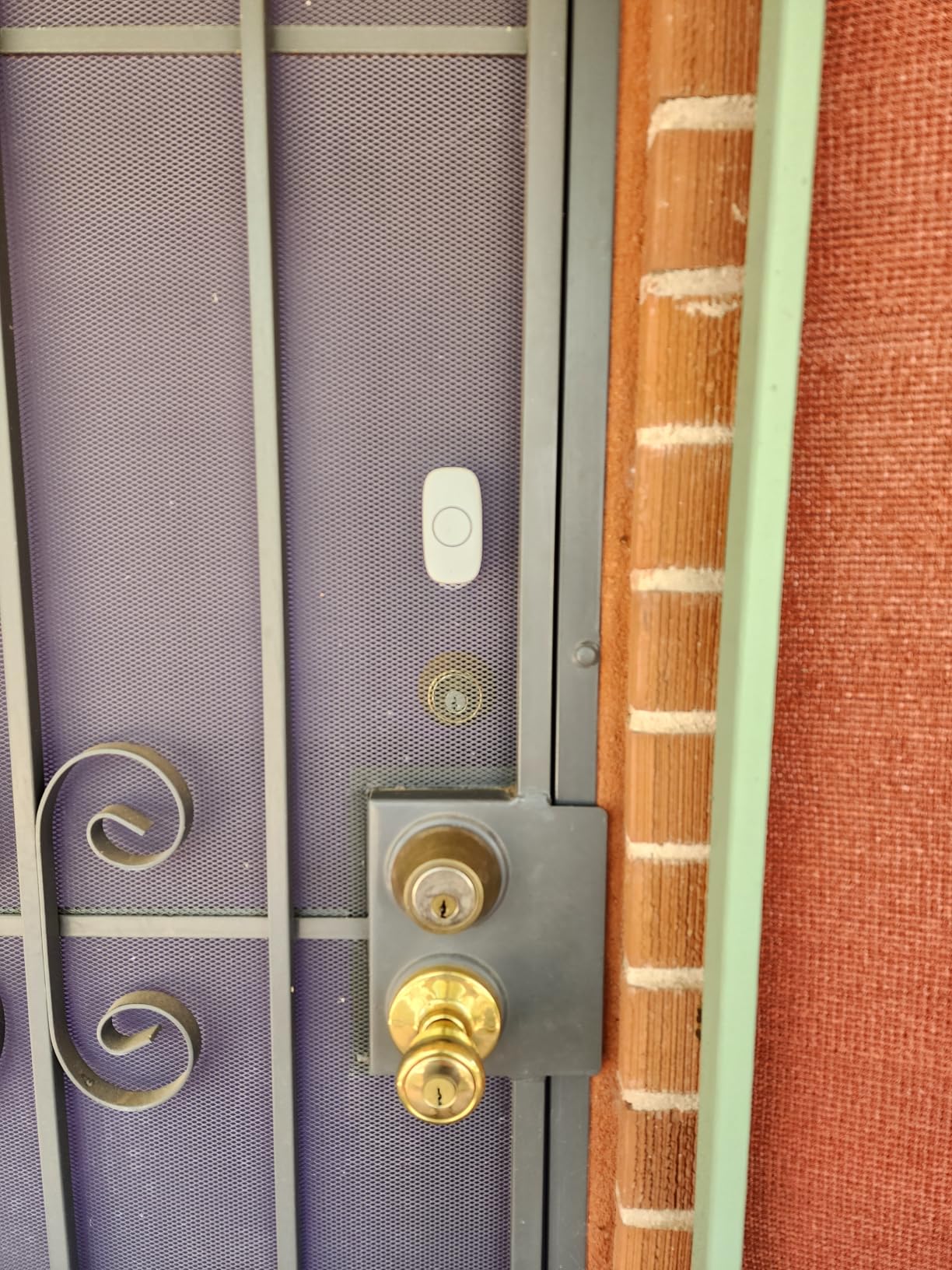 SECRUI Wireless Doorbell, Easy installation, Waterproof, Adjustable Volume, 58 Chimes, Colorful LED, 1000Ft Range, M520+F55, White customer photo 2