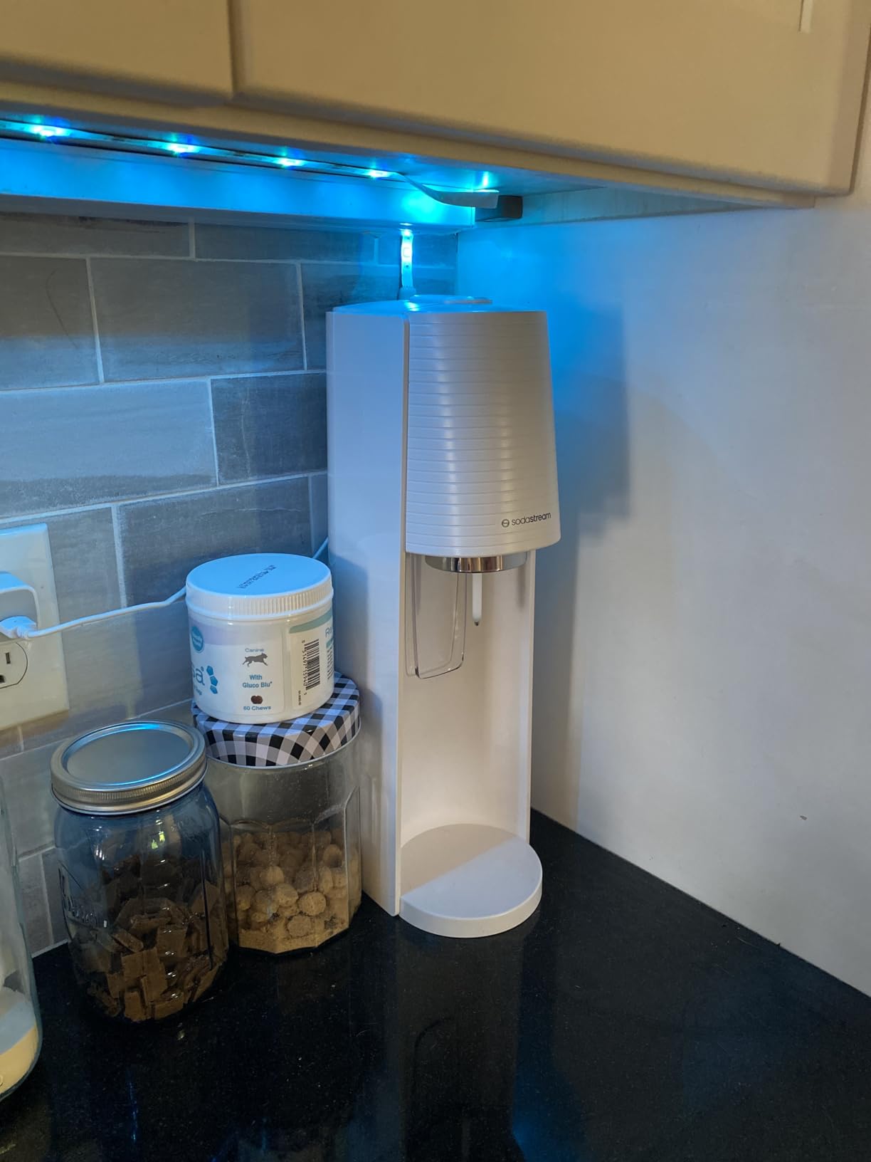 SodaStream TERRA Value Bundle, CQC CO2 System, Includes 2 Quick Connect 60L CO2 Cylinders, 3 Dishwasher Safe BPA Free Bottles, 2 bubly Flavor Drops, Make your own Pepsi, Black customer photo 1