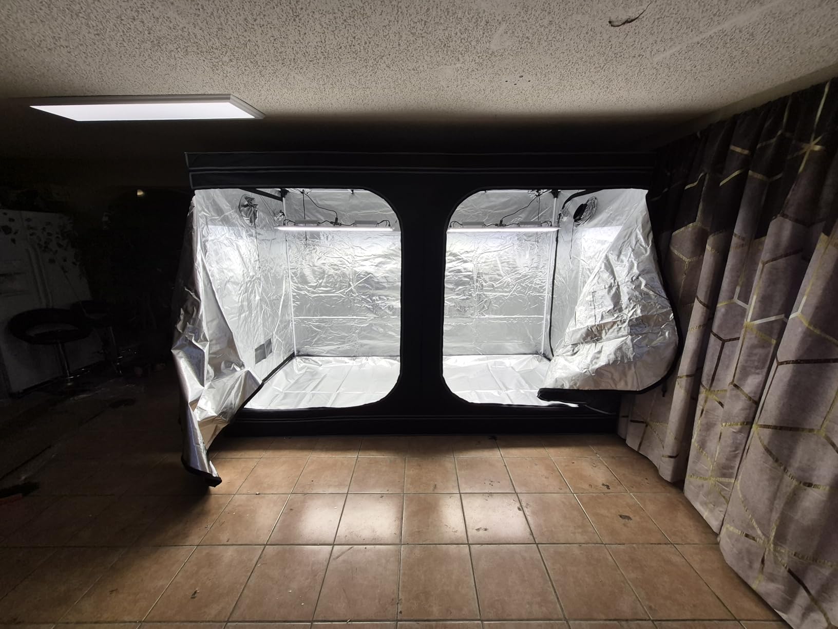 4x4 Grow Tent 48