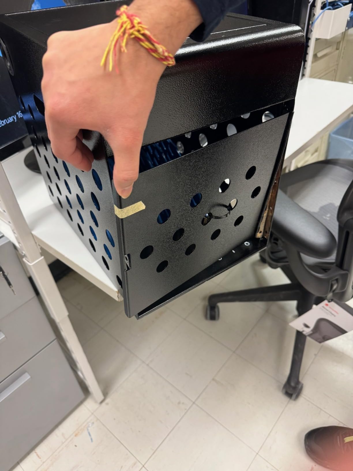 POCHAR 8-Unit Charging Cabinet for Laptops & Tablet Up to 14