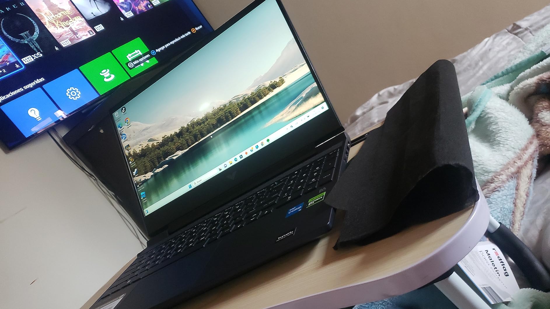 HP Victus 15 Gaming Laptop, NVIDIA GeForce RTX 3050, 12th Gen Intel Core i5-12500H, 8 GB RAM, 512 GB SSD, Full HD Display, Windows 11 Home, Backlit Keyboard, Enhanced Thermals (15-fa0025nr, 2022) customer photo 2