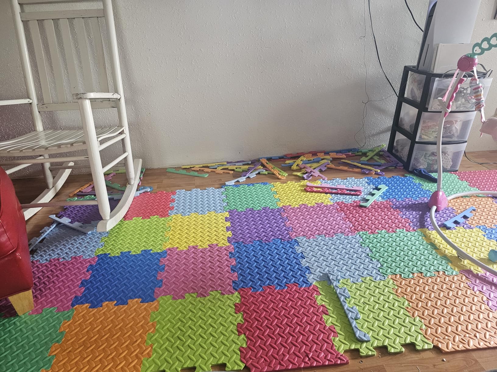 Amazon Basics Kids Interlocking Puzzle Exercise Play Mat, EVA Foam Floor Tiles, 36-Pack with 54 Borders, 12