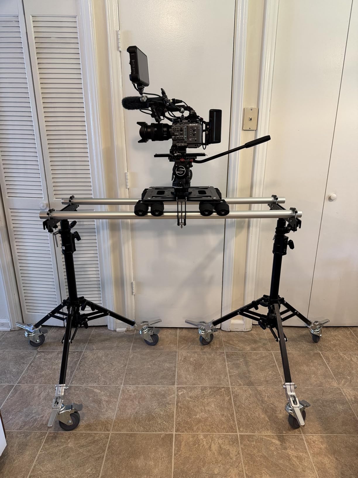 PROAIM Breeza Aluminum Camera Dolly Slider with Track Ends, 100kg/220lb | CNC aluminum slider with 16-wheel floating trucks; smooth on straight or curved tracks, Mitchell + 75mm + 100mm bowl mounts customer photo 2