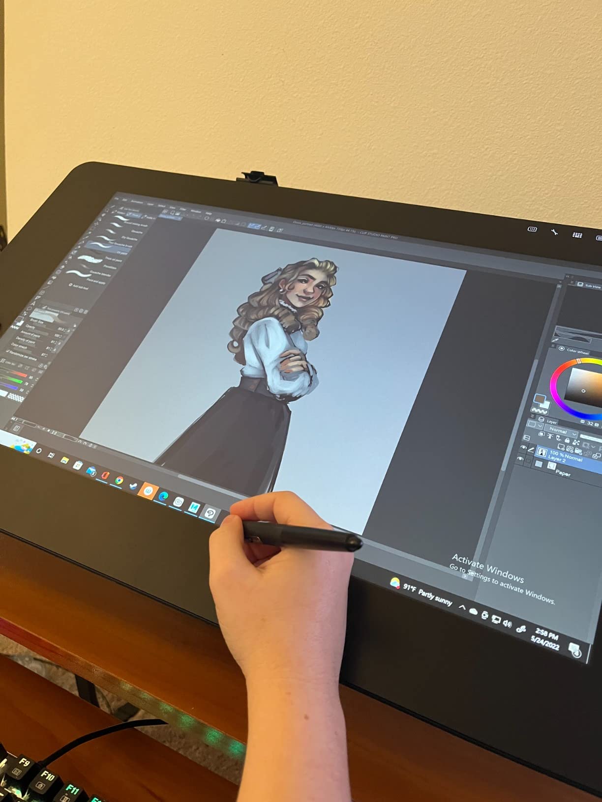 Wacom Cintiq Pro 27 Creative Pen Display (4K Graphic Drawing Monitor with 8192 Pen Pressure and 99% Adobe RGB (DTH271K0A), Black customer photo 2