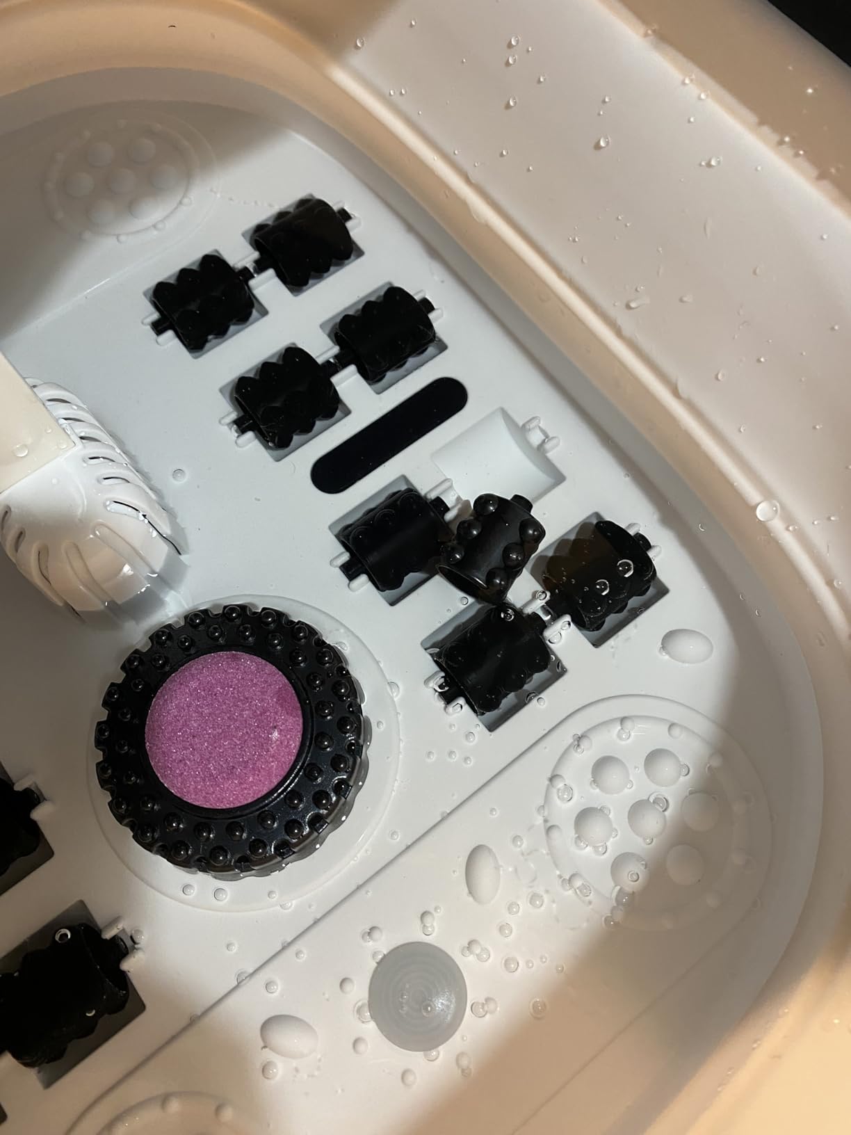 KNQZE Collapsible Foot Spa Bath with Heat & Remote Control, Bubble Massage, Temperature Control, Red Light (Black) customer photo 1