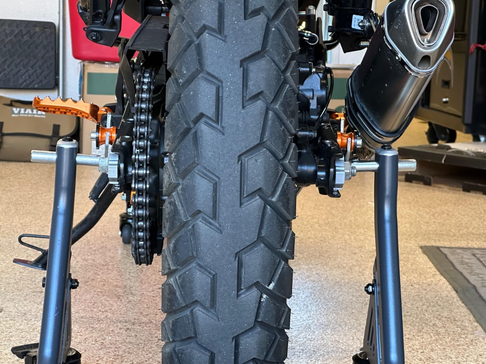 Oxford ZERO-G - Rear Dolly Paddock Stand Motorcycle Workshop Equipment with Casters customer photo 2