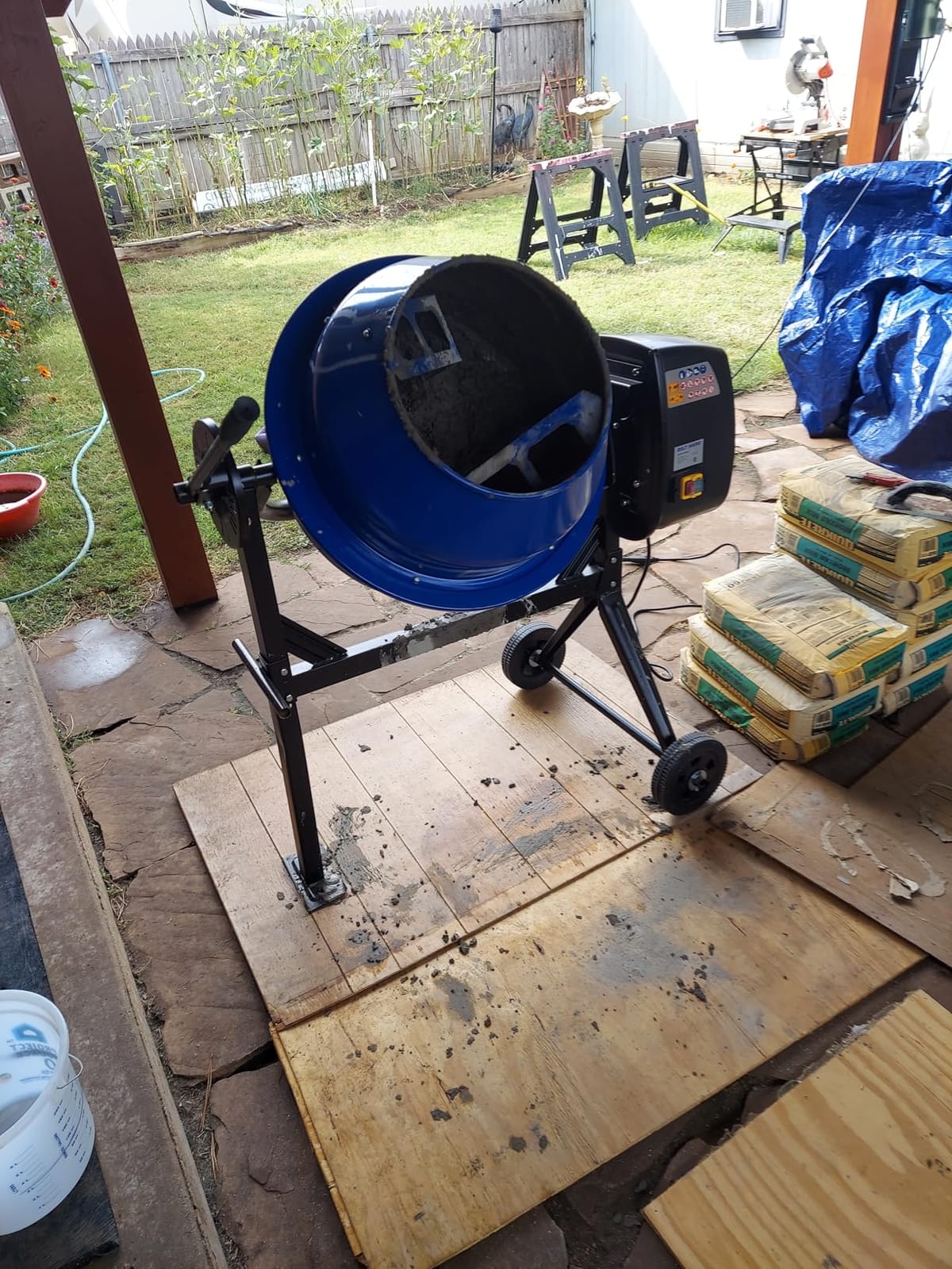 BILT HARD Electric Cement Mixer, 4 Cubic Ft. 550W Portable Concrete Mixer Machine, Wheelbarrow Cement Mixing Tools for Stucco customer photo 1