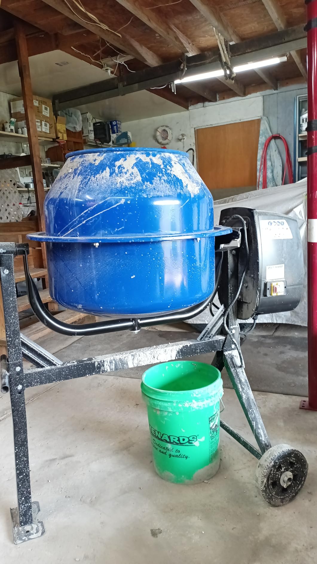 BILT HARD Electric Cement Mixer, 4 Cubic Ft. 550W Portable Concrete Mixer Machine, Wheelbarrow Cement Mixing Tools for Stucco customer photo 2