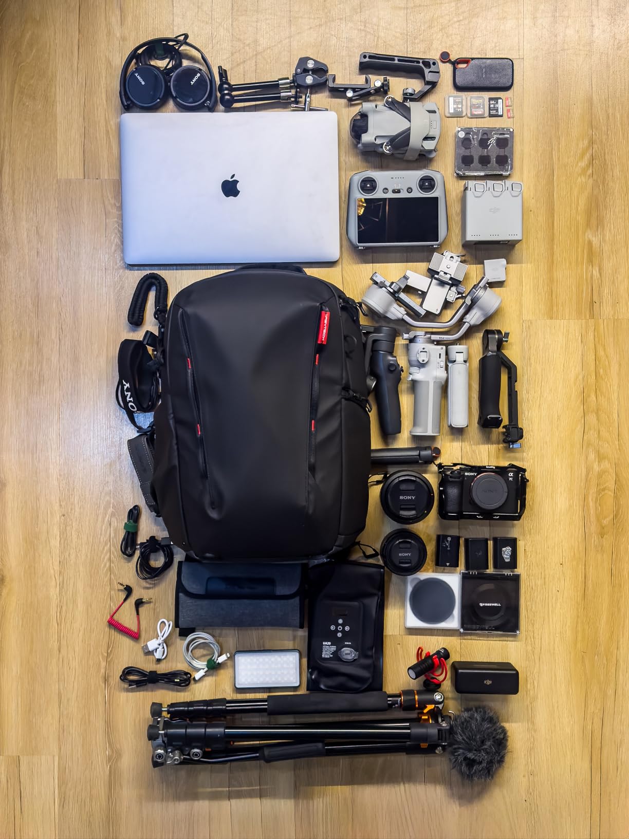 PGYTECH OneMo Lite Camera Backpack 22L Camera Pack Black Camera Bag | Photographer Bag with Camera Tripod, Weekend Bag for DJI, Sony, Canon, Nikon, OSMO Action/Pocket 4, DSLR/SLR Mirrorless customer photo 2