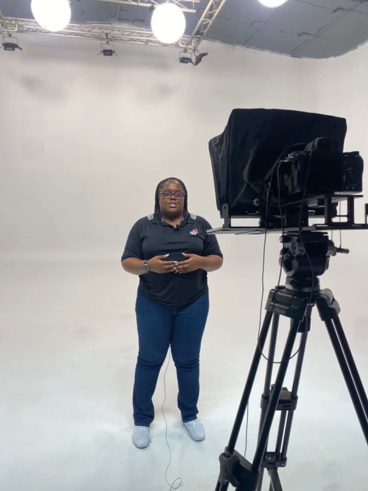 NEEWER Teleprompter X14 with RT-110 Remote & APP Control, Portable No Assembly customer photo 1