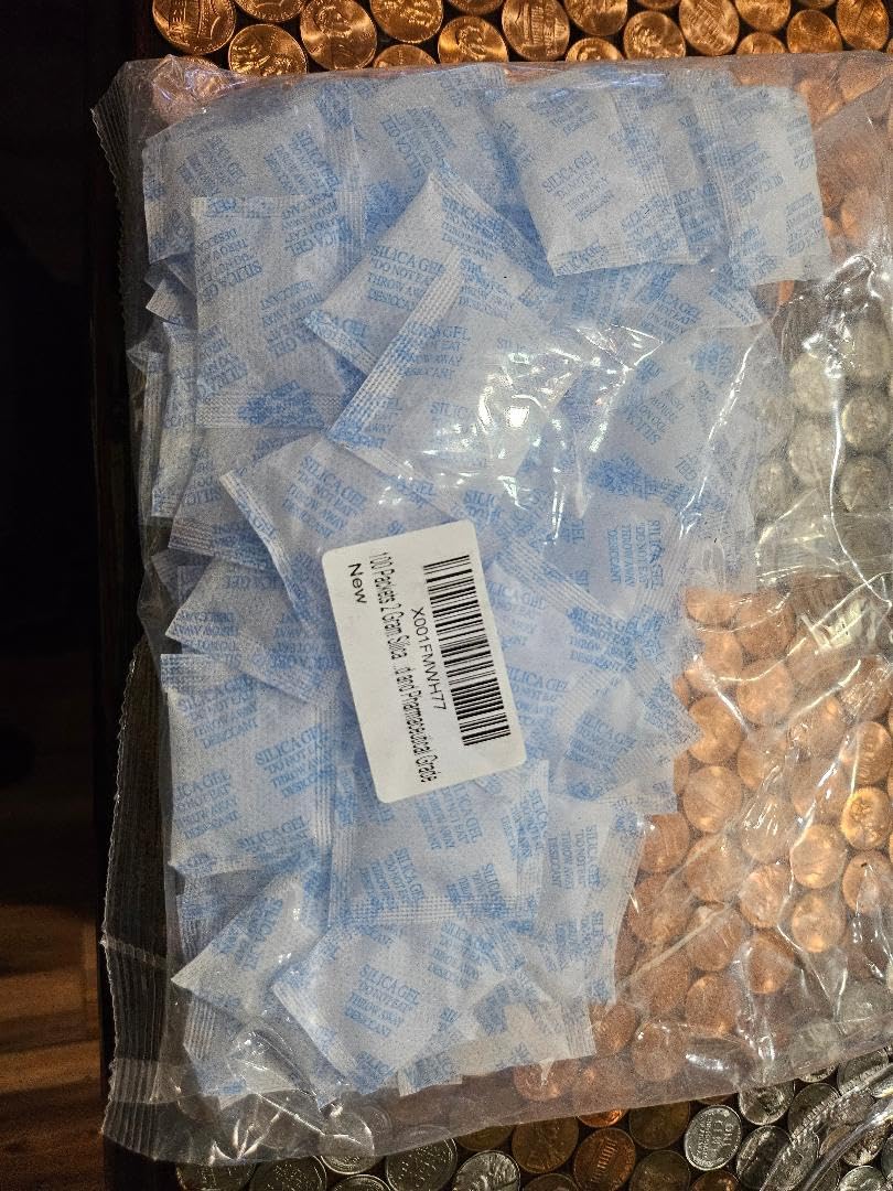 Silica Gel Packets, 50PCS 5 Gram Premium Transparent Desiccant Packs for Storage, Moisture Absorbers for Control Absorbing, Desiccant Dehumidifiers Bags for Electronics, Clothes Shoes, Jewelry, Spices customer photo 1