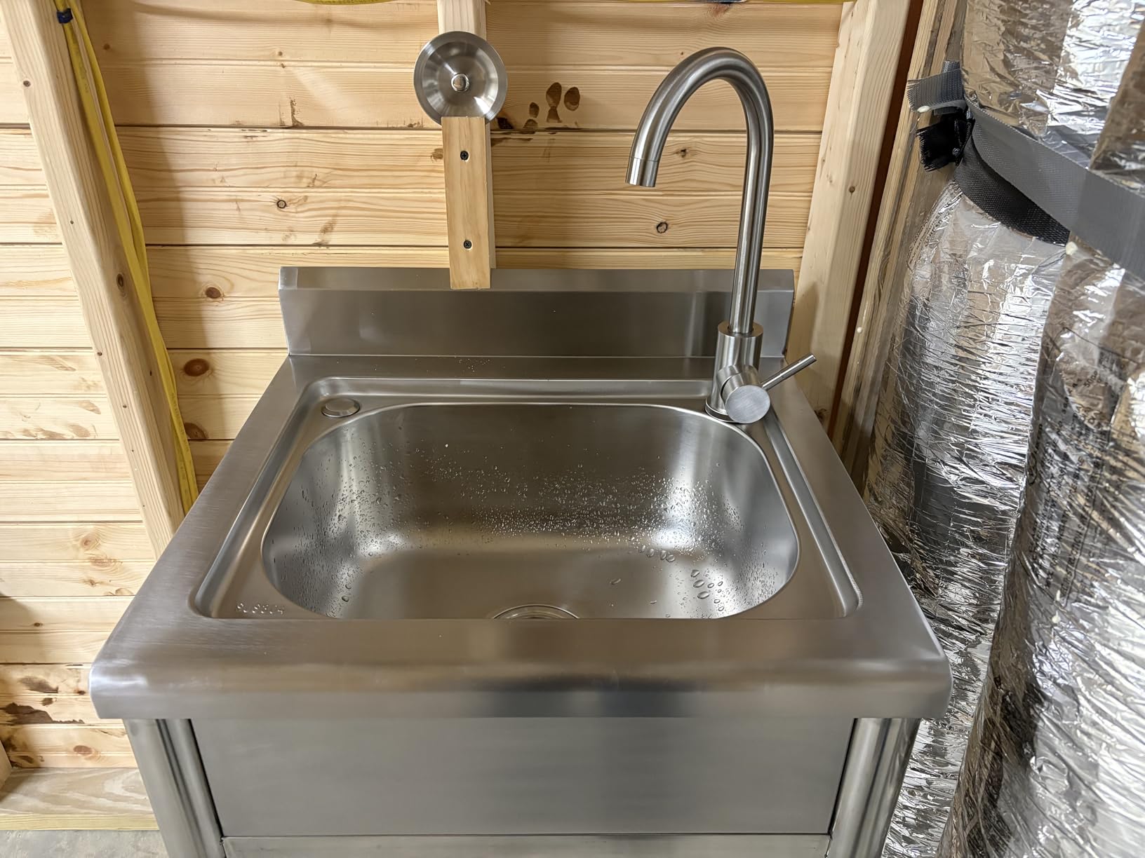 Utility Sink Free Standing Single Bowl Kitchen Sink with Cold and Hot Water Pipe Stainless Steel Sink for Garage Shop Laundry Room Basement Garden Farmhouse Mens Gifts Outdoor Indoor fregadero customer photo 2