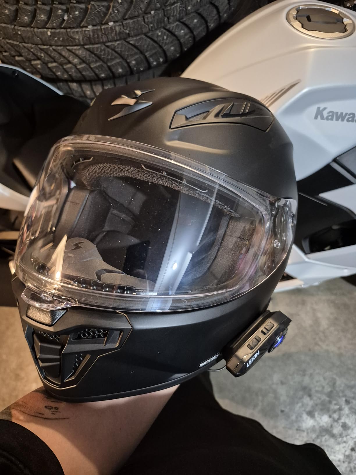 LEXIN G2P Motorcycle Helmet Bluetooth Headset, Group Intercom Communication System, FM Radio/ 6 Shells/Universal Pairing/Private Talk/Noise Cancellation, Fit for Snowmobile/ATV, 1 Pack | Helmet Communication System with 36mm HD Speakers, Dual Microphones, FM Radio, IP67, 800mAh, 4 Interchangeable Faceplates customer photo 1