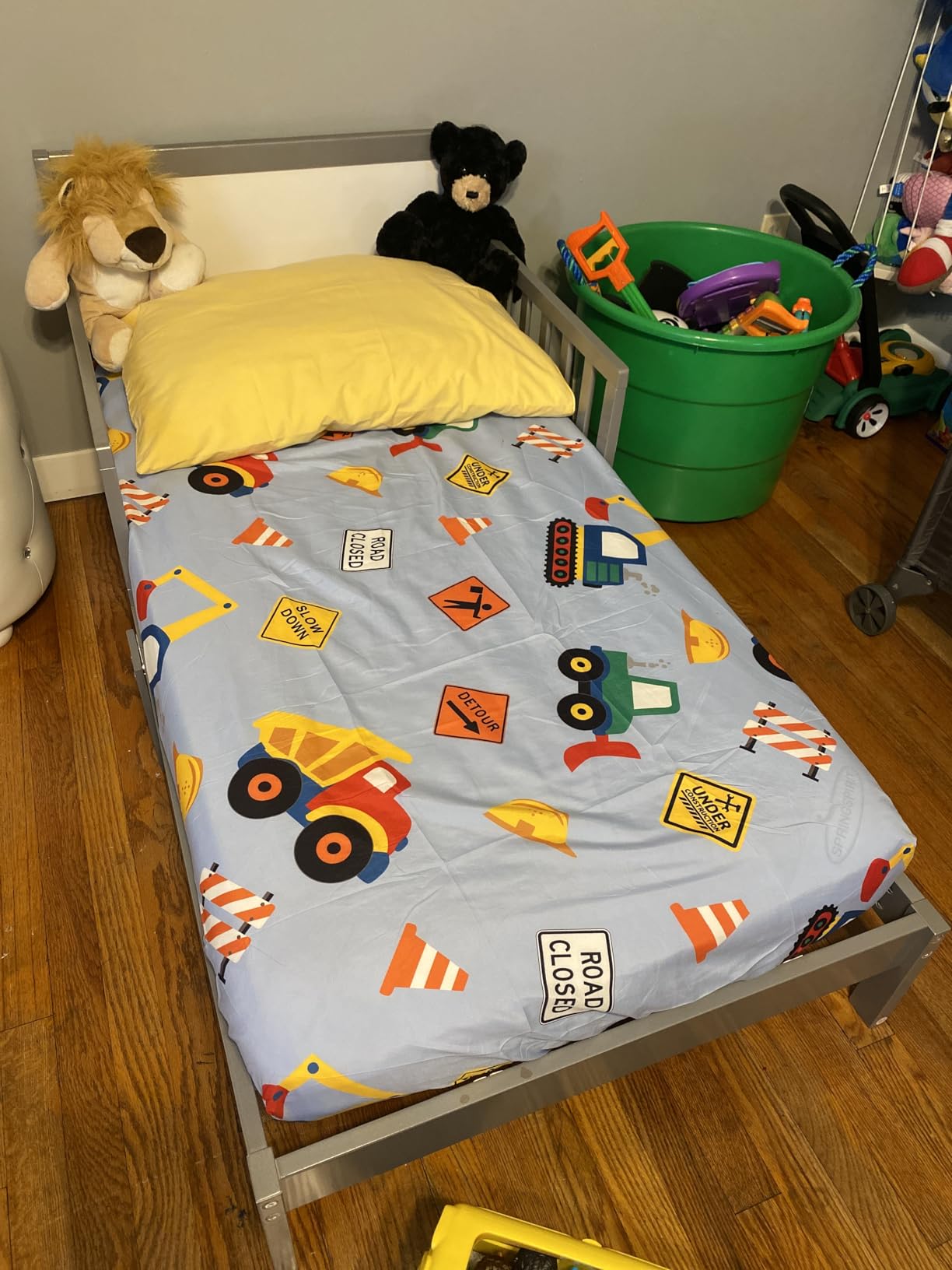 Dream On Me Brookside 3-in-1 Toddler Bed, GREENGUARD Gold, White Oak | Low to Floor Bed, Solid Wooden Panel Headboard, 2 Safety Guard Rails customer photo 2