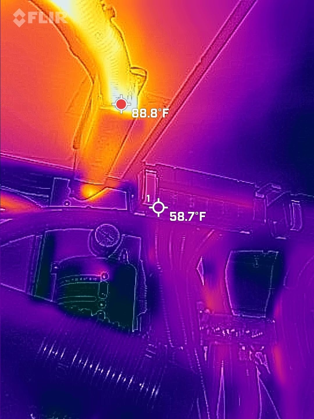 FLIR Edge - Wireless Bluetooth Thermal Imaging Camera for Smartphones, Compatible with All iOS and Android Devices, 240x180 Super Resolution (80x60 Native IR) | Bluetooth, MSX, 80x60 native IR, smartphone/tablet, IGNITE cloud, 2m drop, USB cable customer photo 2