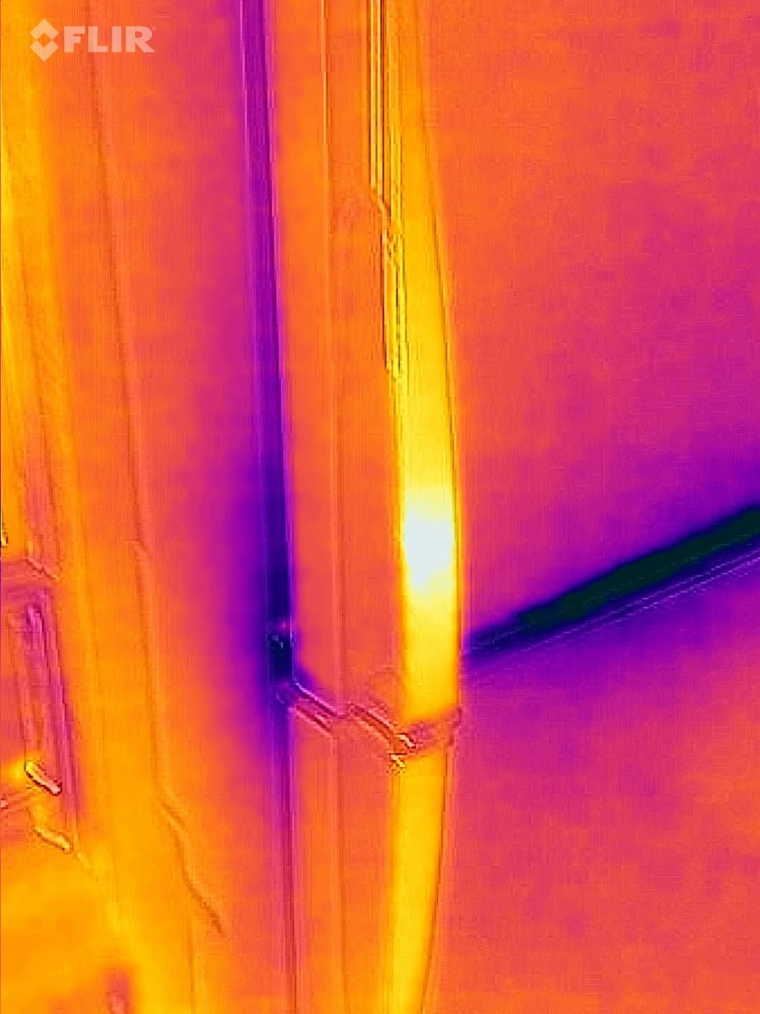 FLIR Edge Pro Wireless Thermal Imaging Camera for iOS/Android, 480x360, Bluetooth, MSX customer photo 2