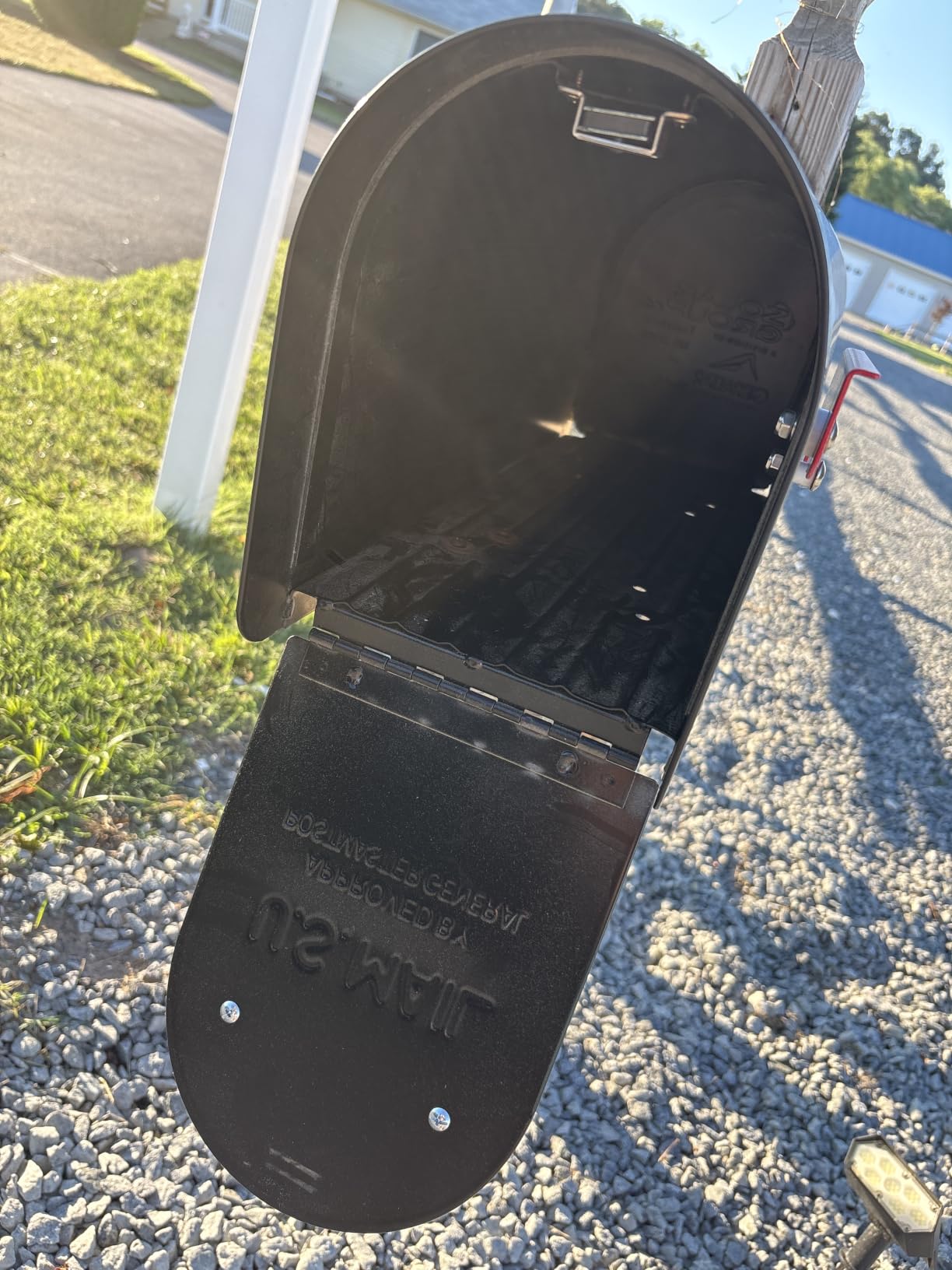 Architectural MAILBOXES Ironside Large Capacity Galvanized Steel black, Post-Mount Mailbox, MB801BAM, Metal, Black customer photo 2