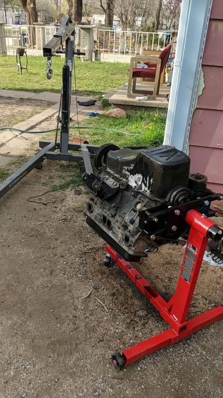 Big RED AT23401BR Engine Stand, 3/8 Ton (750 LBs) Capacity, Steel Rotating Engine Motor Stand with 360 Degree Adjustable Head, 3-Caster, 4 Adjustable Arms, Black customer photo 1