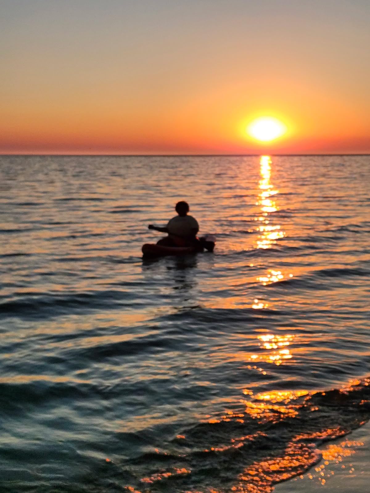 FEATH-R-LITE Inflatable Stand Up Paddle Board with Beginner SUP Accessories | 10'6''/11' Ultra-Light SUP, Anti-Slip EVA Deck, Versatile Yoga Inflatable Paddle Boards for Adults & Youth of All Skill Levels customer photo 1