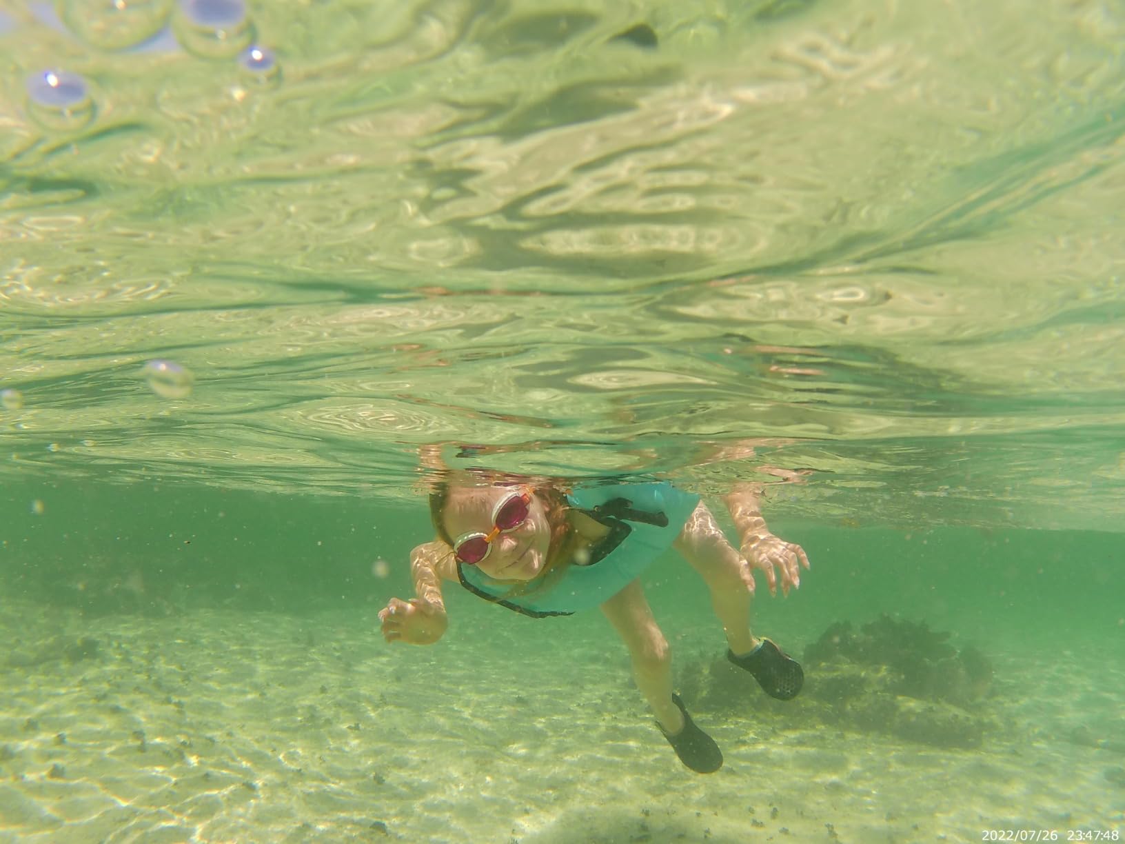 Inflatable Snorkel Vest for Kids, Portable Snorkeling Jackets for 50-110 lbs Boys & Girls customer photo 1