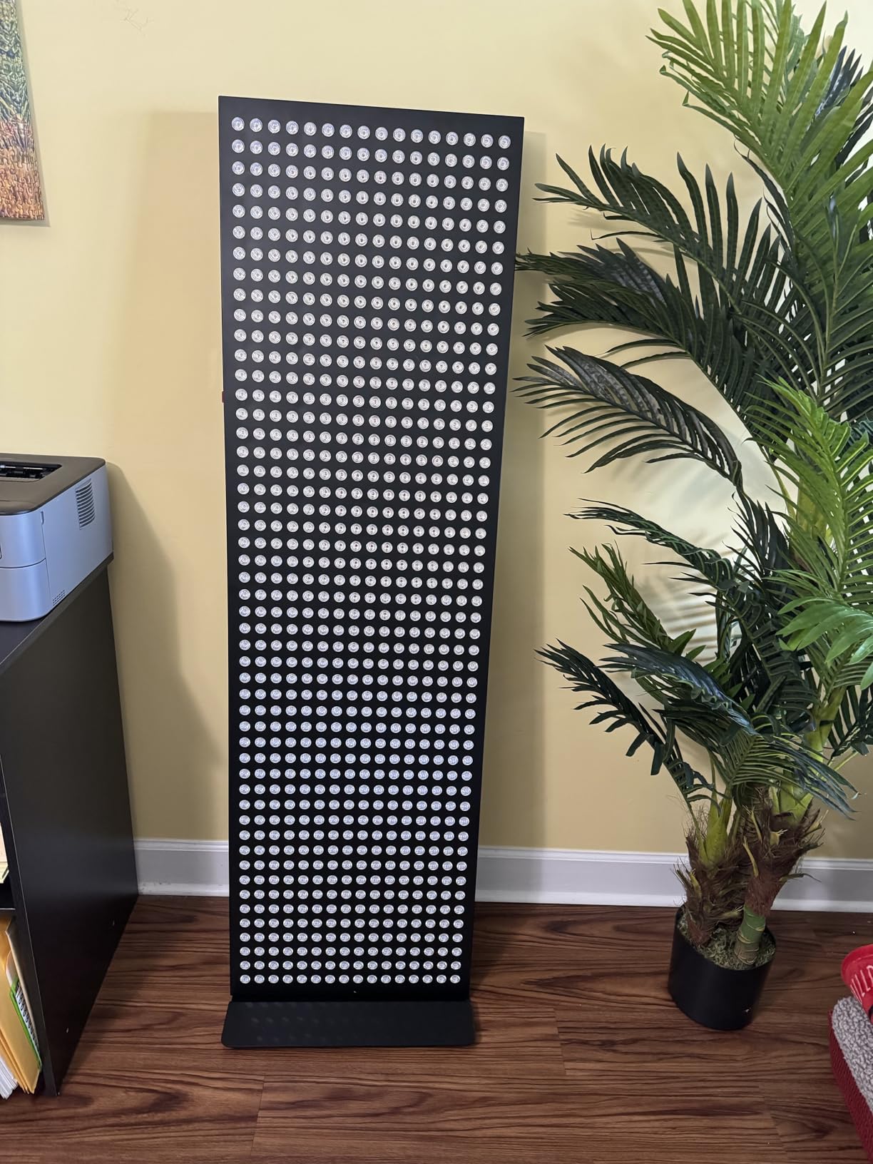 EXESAS Red Light Therapy Device for Full Body, 630nm, 660nm, 810nm & 850nm, Near Infrared Dual-Chip Clinical Grade LED Panel for Smooth Skin, Weight, Pain and Overall Wellness (800LED) customer photo 1