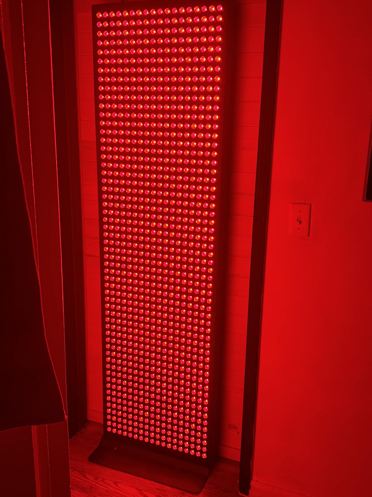 EXESAS Red Light Therapy Device for Full Body, 630nm, 660nm, 810nm & 850nm, Near Infrared Dual-Chip Clinical Grade LED Panel for Smooth Skin, Weight, Pain and Overall Wellness (800LED) customer photo 2