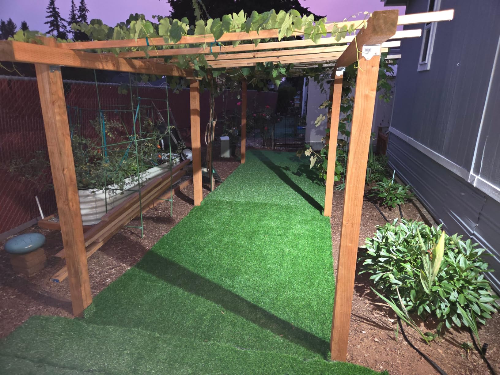 LOOBANI Artificial Grass, Realistic Fake Grass with Drainage Holes, 4x6ft | Synthetic Turf Grass Indoor Outdoor, Replacement Grass Mat for Dog Potty Training, Balcony, Garden and Landscape Decoration customer photo 1