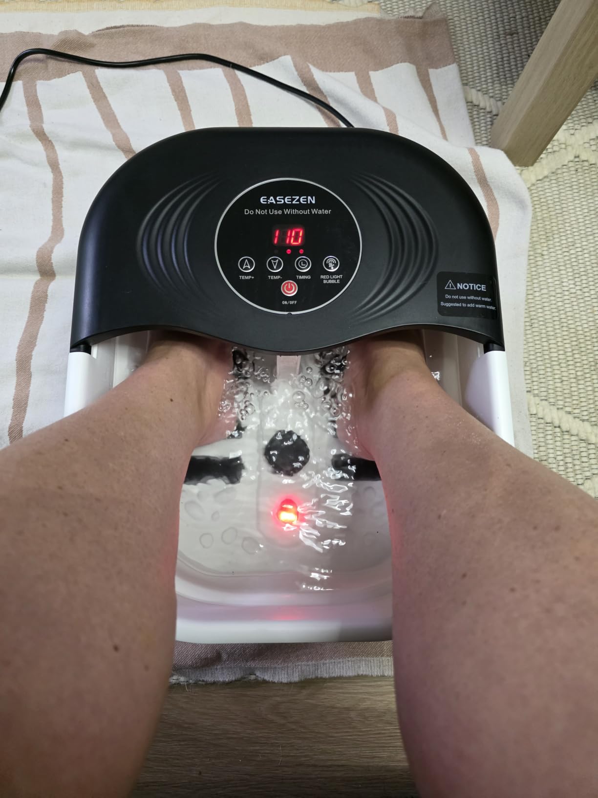 SPA4PIEDS Collapsible Heated Foot Spa Bath with Bubble, Foot Soaking Tub Featuring 8 Shiatsu Rollers, Pumice Stone and Built-in Timer for Mom, Dad and Foot Relaxation (Black) customer photo 1