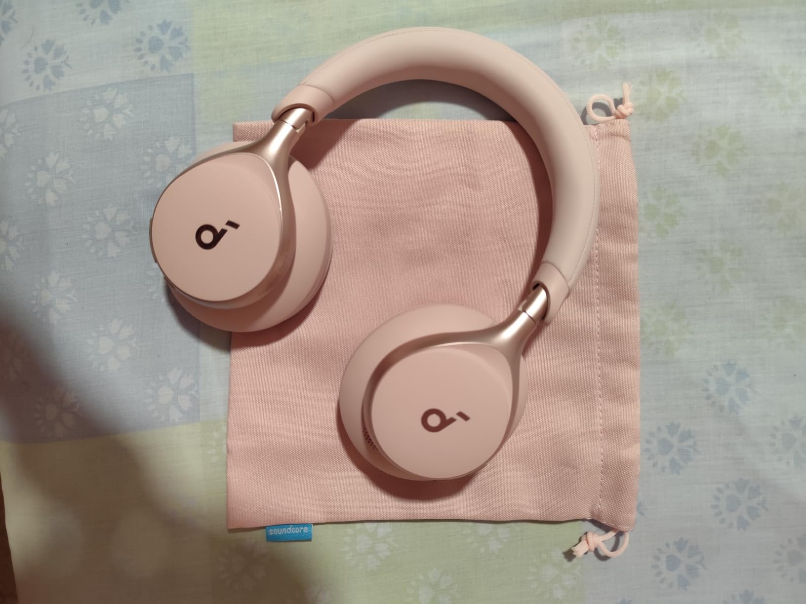 Soundcore by Anker, Space One, Active Noise Cancelling Headphones, 2X Stronger Voice Reduction, 40H ANC Playtime, App Control, LDAC Hi-Res Audio, Comfortable Fit, Clear Calls, Bluetooth 5.3 (White) customer photo 2