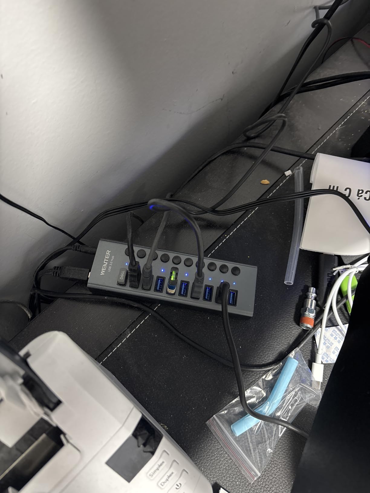 Powered USB 3.0 Hub, Wenter 10 Ports 36W Powered USB Hub, Aluminum USB Splitter with Individual On/Off Switches, SD/TF Card Readers and 12V/3A Power Adapter for PC/Laptops/MacBook Pro/Air/iMac/iPad customer photo 1