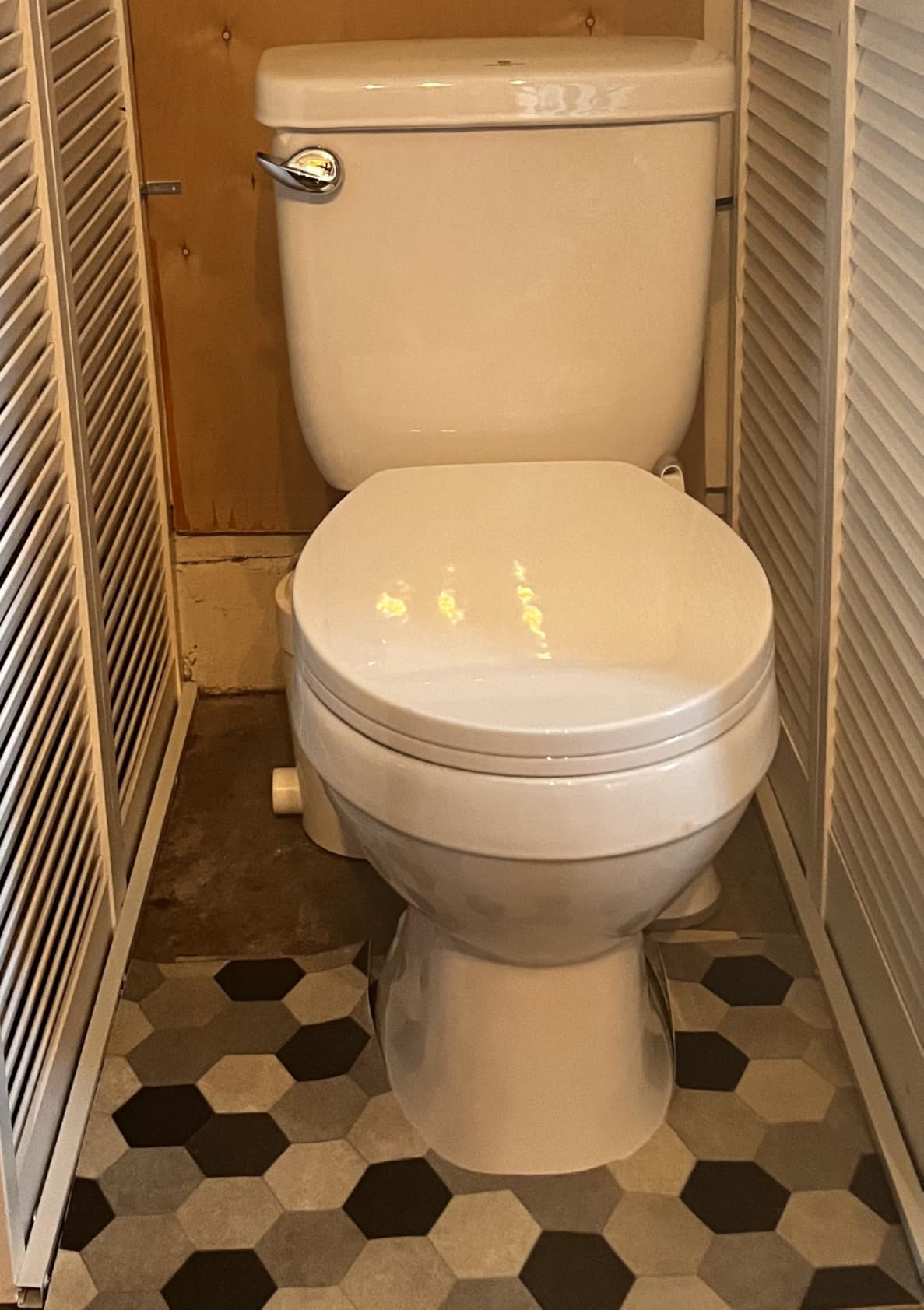 750W Macerating Toilet System with 4-Inlet, Durable Pump, Extension Pipe - Easy Install, Space Saving customer photo 2