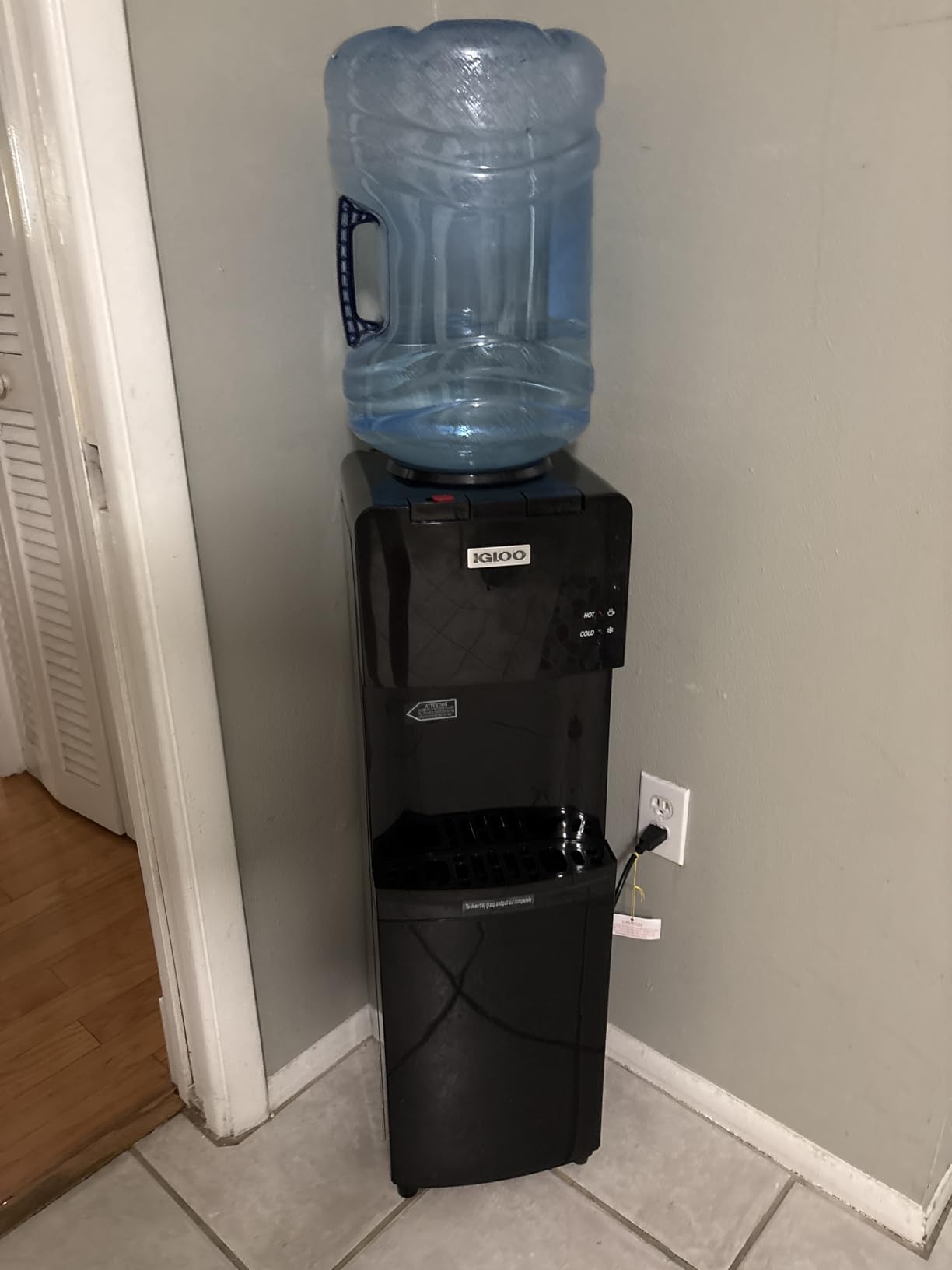 Igloo Top Loading Water Cooler with Removable Tray & Energy-Saving Features - Water Tower with Hot, Cold Temperature Settings- Water Dispenser Fits 3 & 5-Gallon Jugs with Child Safety Lock- Stainless customer photo 1