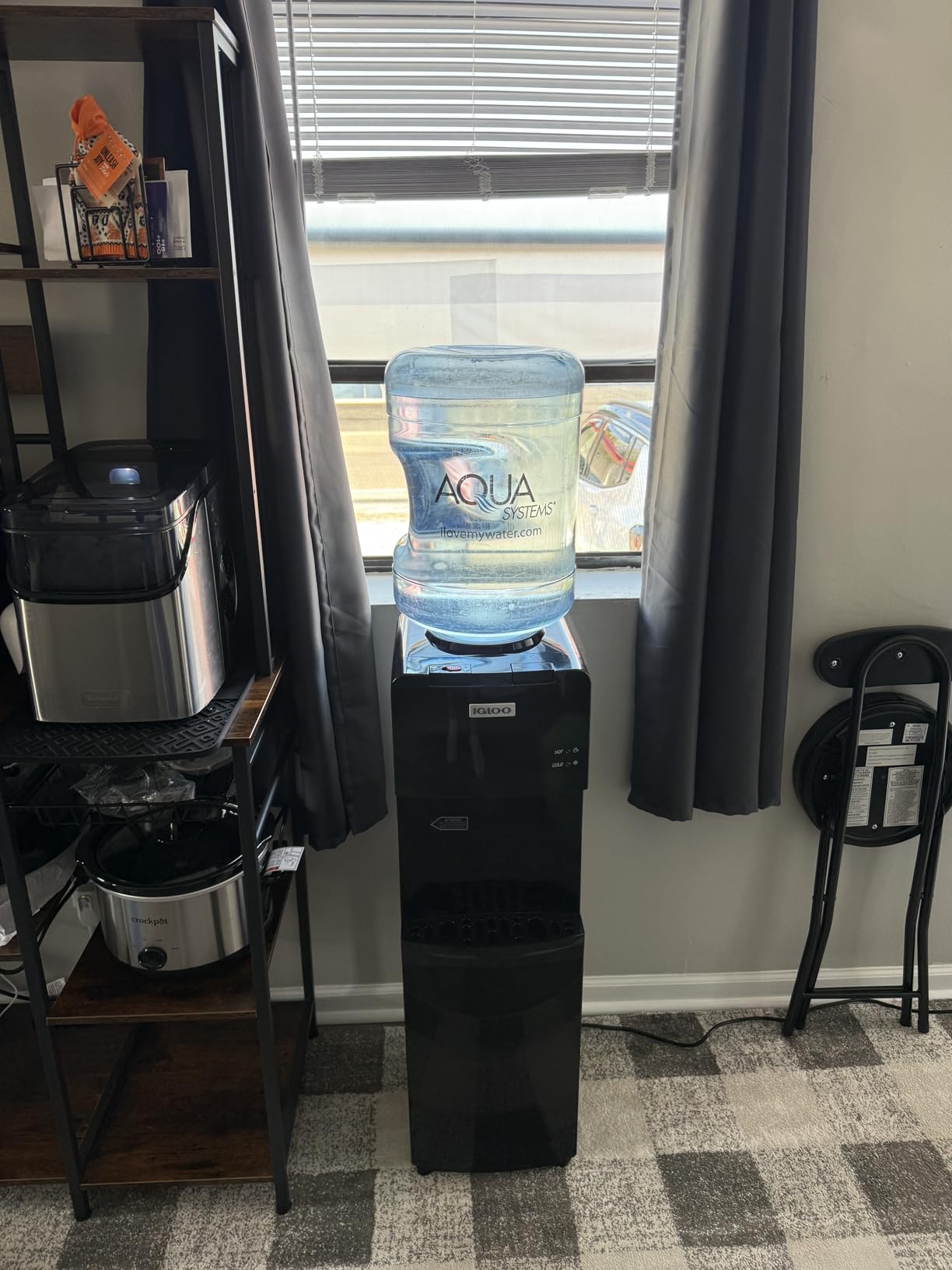 Igloo Top Loading Water Cooler with Removable Tray & Energy-Saving Features - Water Tower with Hot, Cold Temperature Settings- Water Dispenser Fits 3 & 5-Gallon Jugs with Child Safety Lock- Stainless customer photo 2
